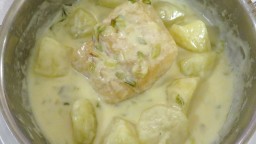 Recepta de cuina de Bacallà amb patates i salsa d’alls tendres